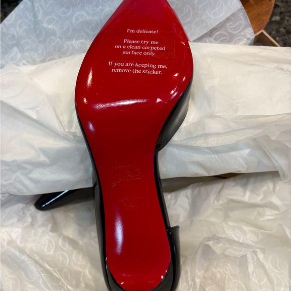 Christian Louboutin Iriza 85 – Black Patent – Size 39.5-NEW - Picture 3 of 6